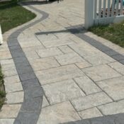 paver walkway with black onyx border